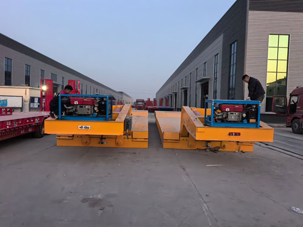 重型拆卸鹅头，三线六轴，120吨配置，两台整备完毕发往海外。